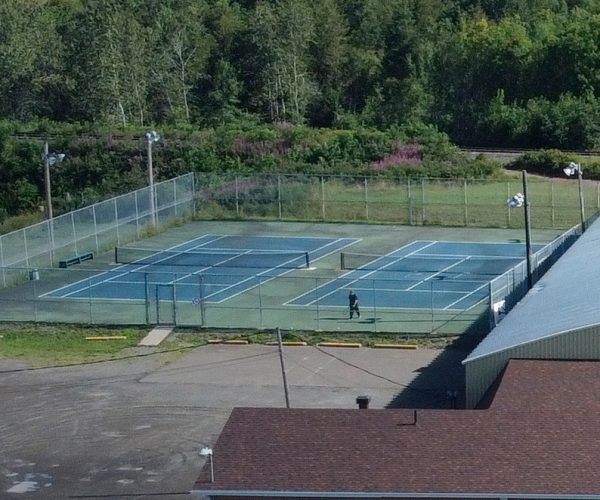 Terrain de tennis - Municipalité de Caplan